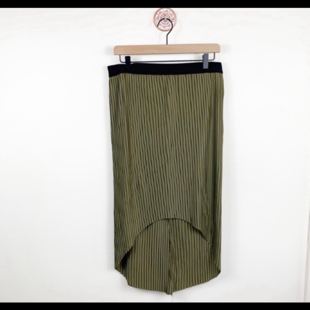 NWT Piphany Magnolia Pleated Olive Skirt Medium